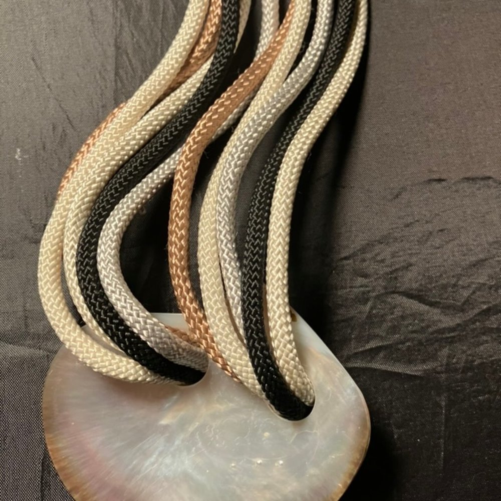 Vintage 1990s. Bold, Daring Expression! Polished … - image 4